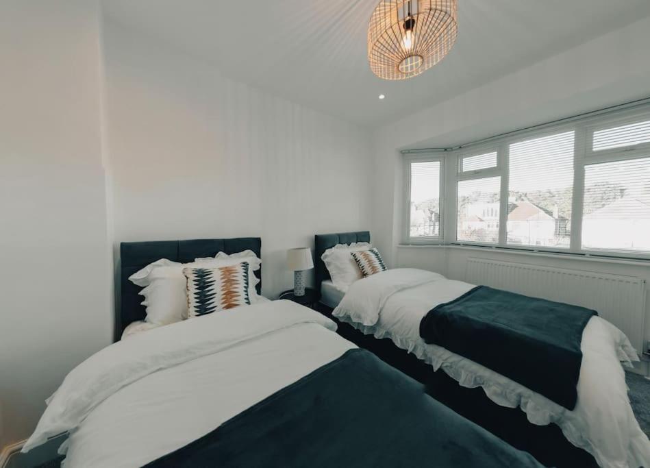 Homely & Peaceful Living Space Morden  Exteriör bild